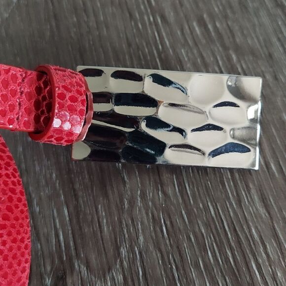Chicos Skinny Belt Red Leather Faux Snakeskin Hammered Silver Rectangle Buckle L - Picture 4 of 7